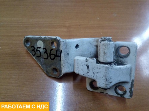 Петля двери