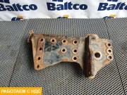 Кронштейн переднего бампера