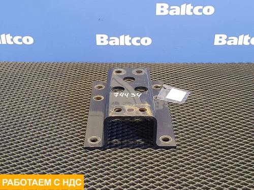 Проставка кронштейна топливного бака