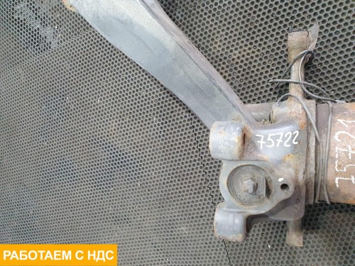 Кулак поворотный левый